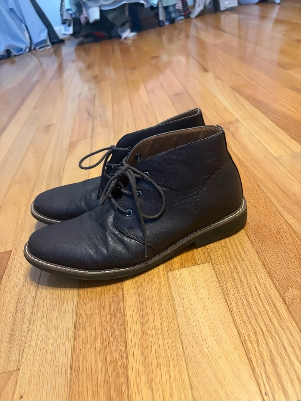 Men's Black Leather Chukka Boots - Classic Lace-Up Style